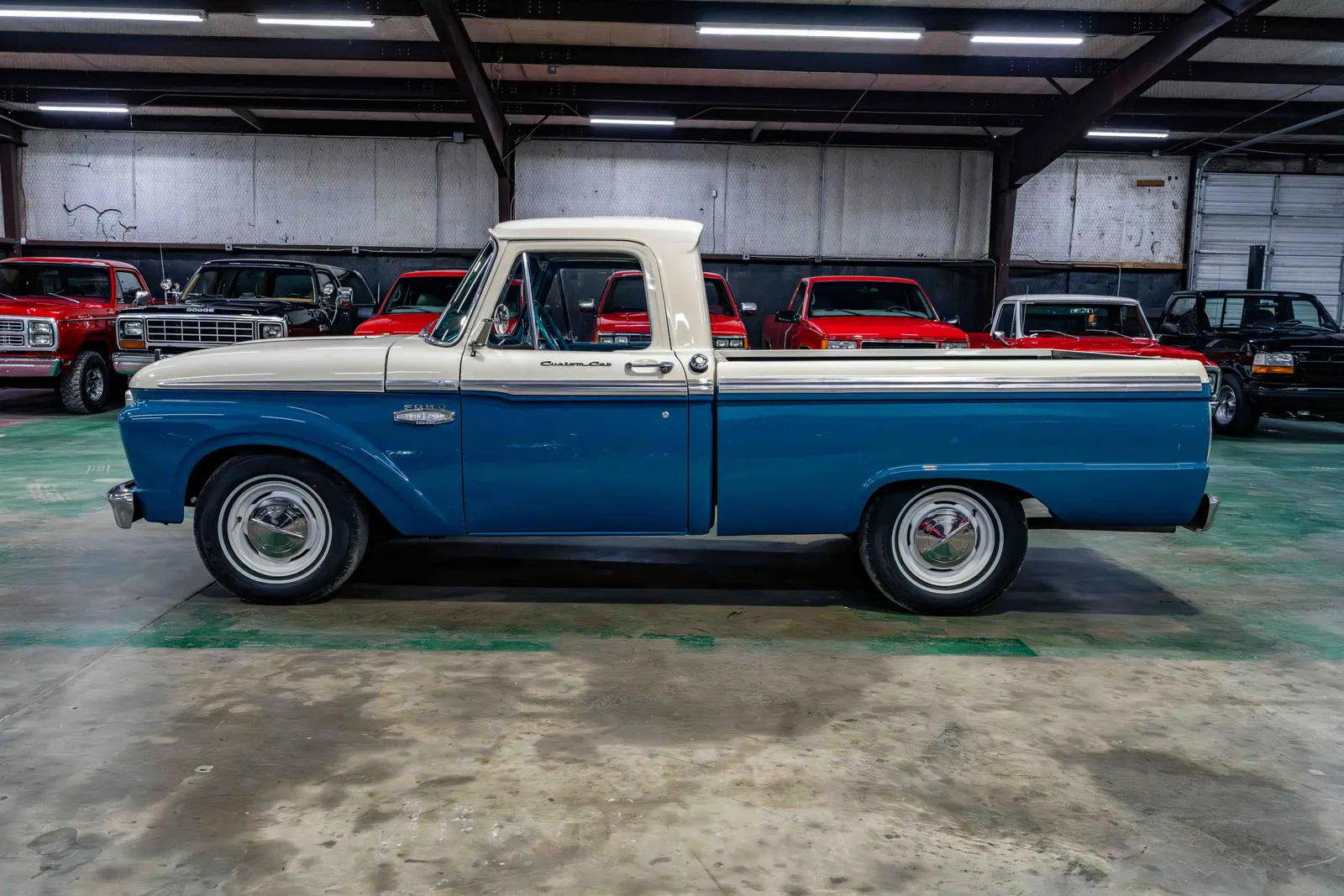 1_1966-Ford-F100-Skyview Blue-818506-31.jpg
